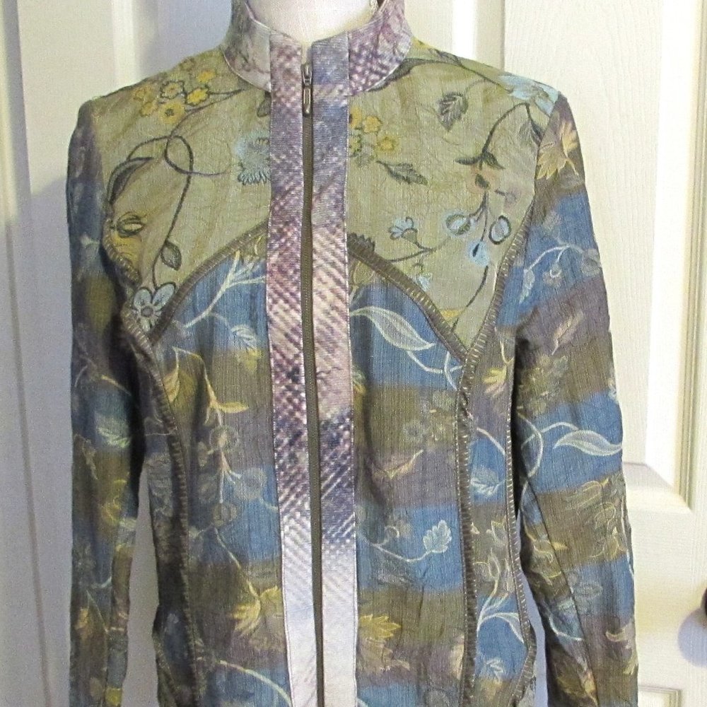 Beautiful & Unique CANVASBACKS Jacket Zips Up The Front  Size 12